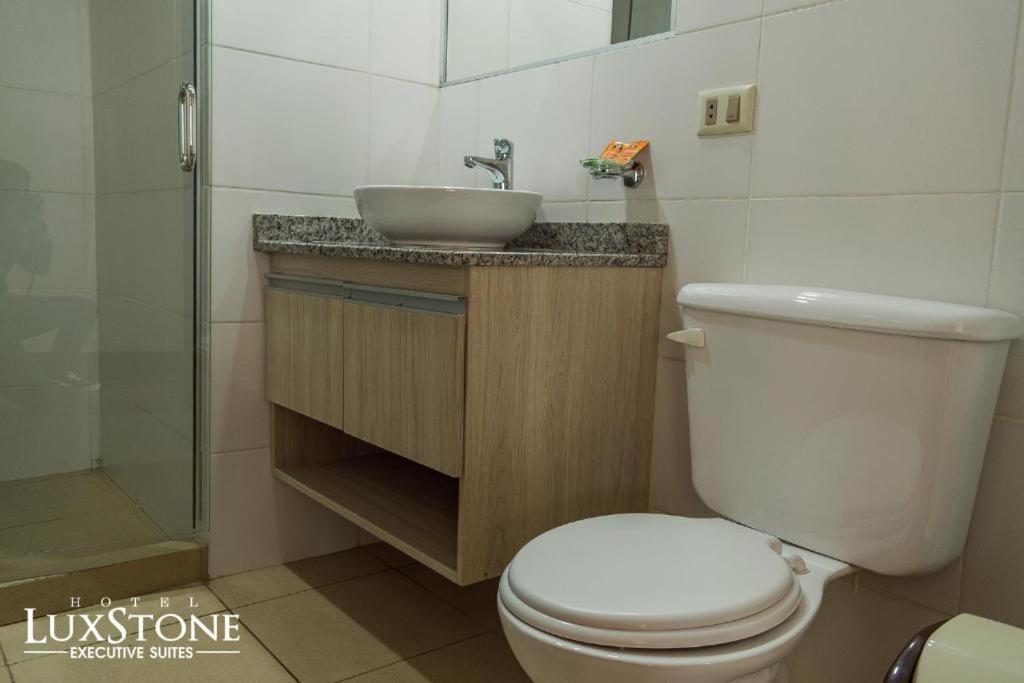 Luxstone Executive & Suites La Paz Exteriör bild